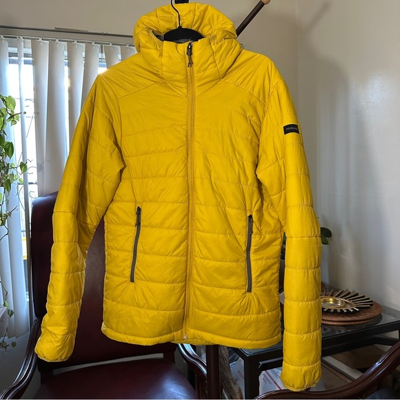 Decathlon Forclaz Men's Hooded Puffer Jacket Size Large Synthetic Fill Yellow - Picture 1 of 5